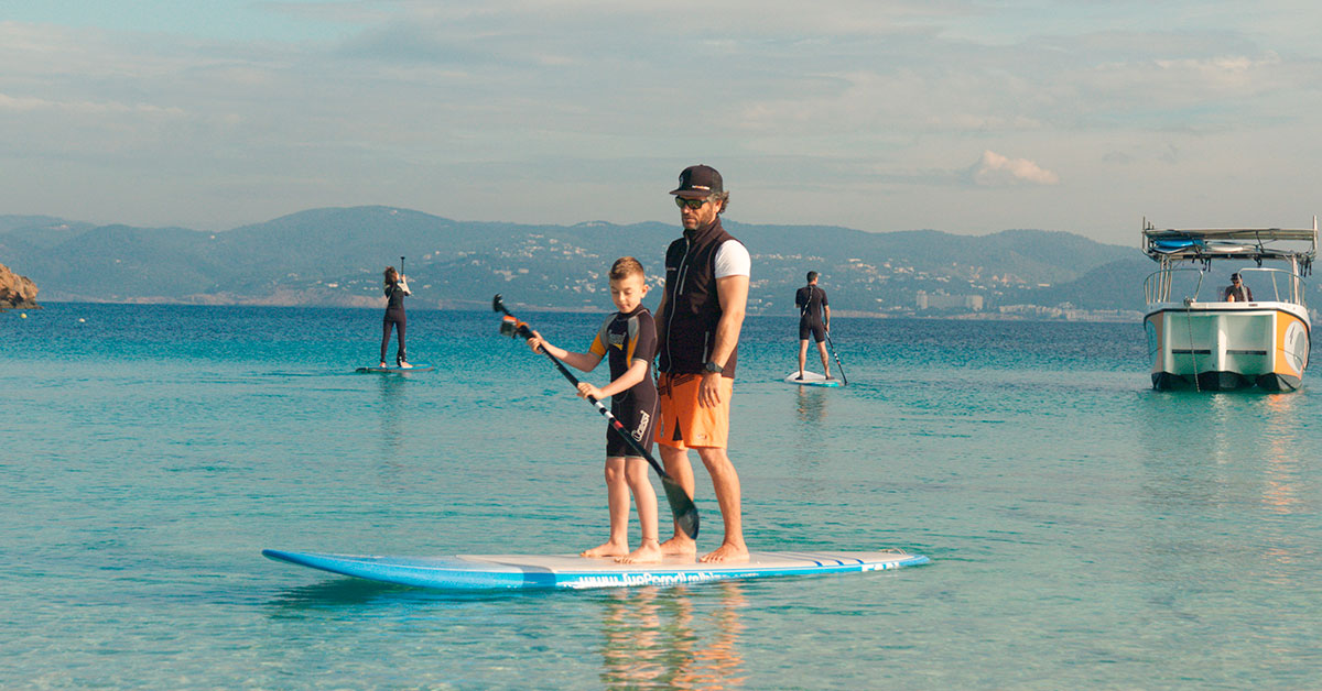 ibiza family moments padre hijo kayak