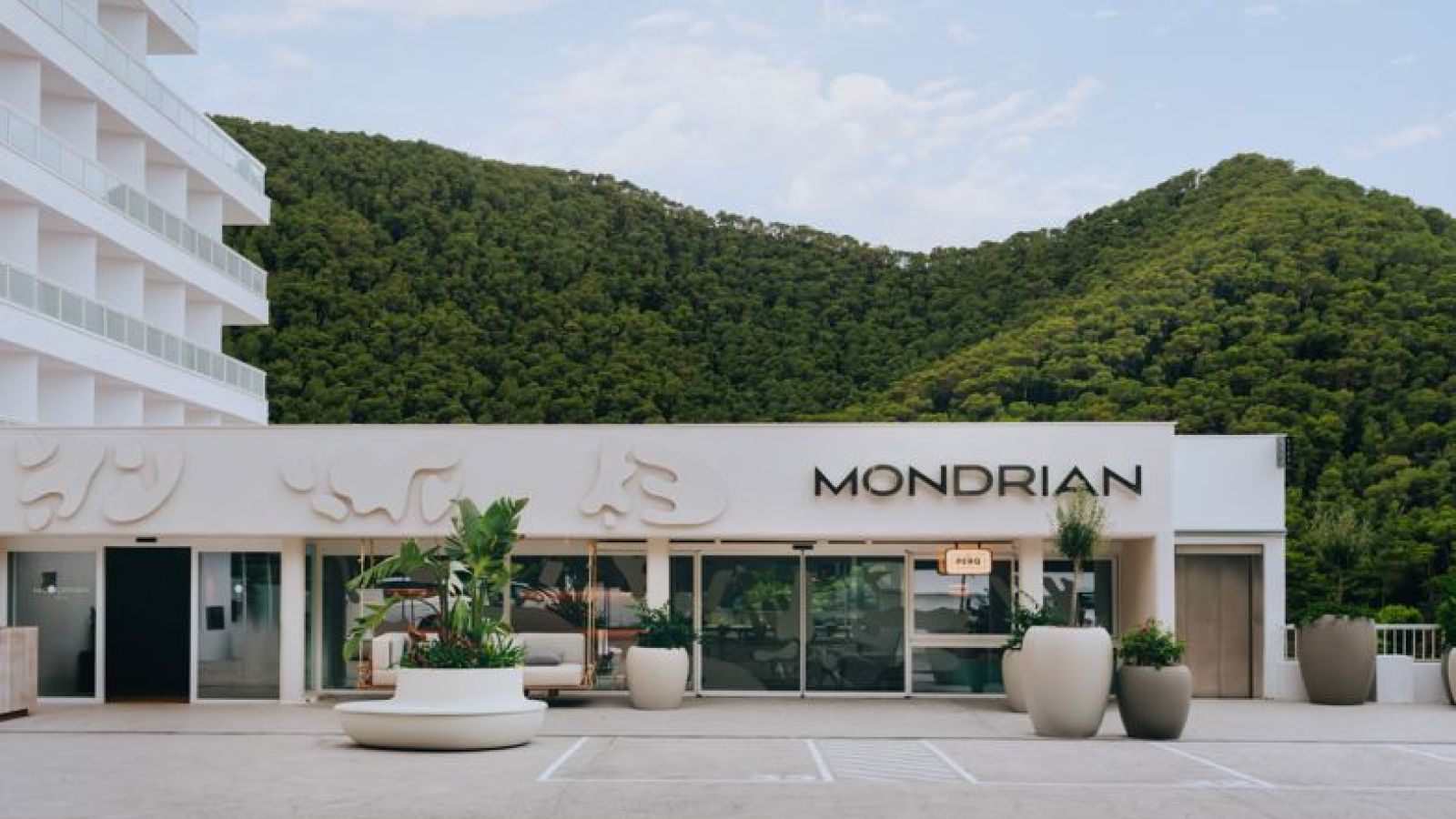 Hotel Mondrian announces opening of the 2024 season