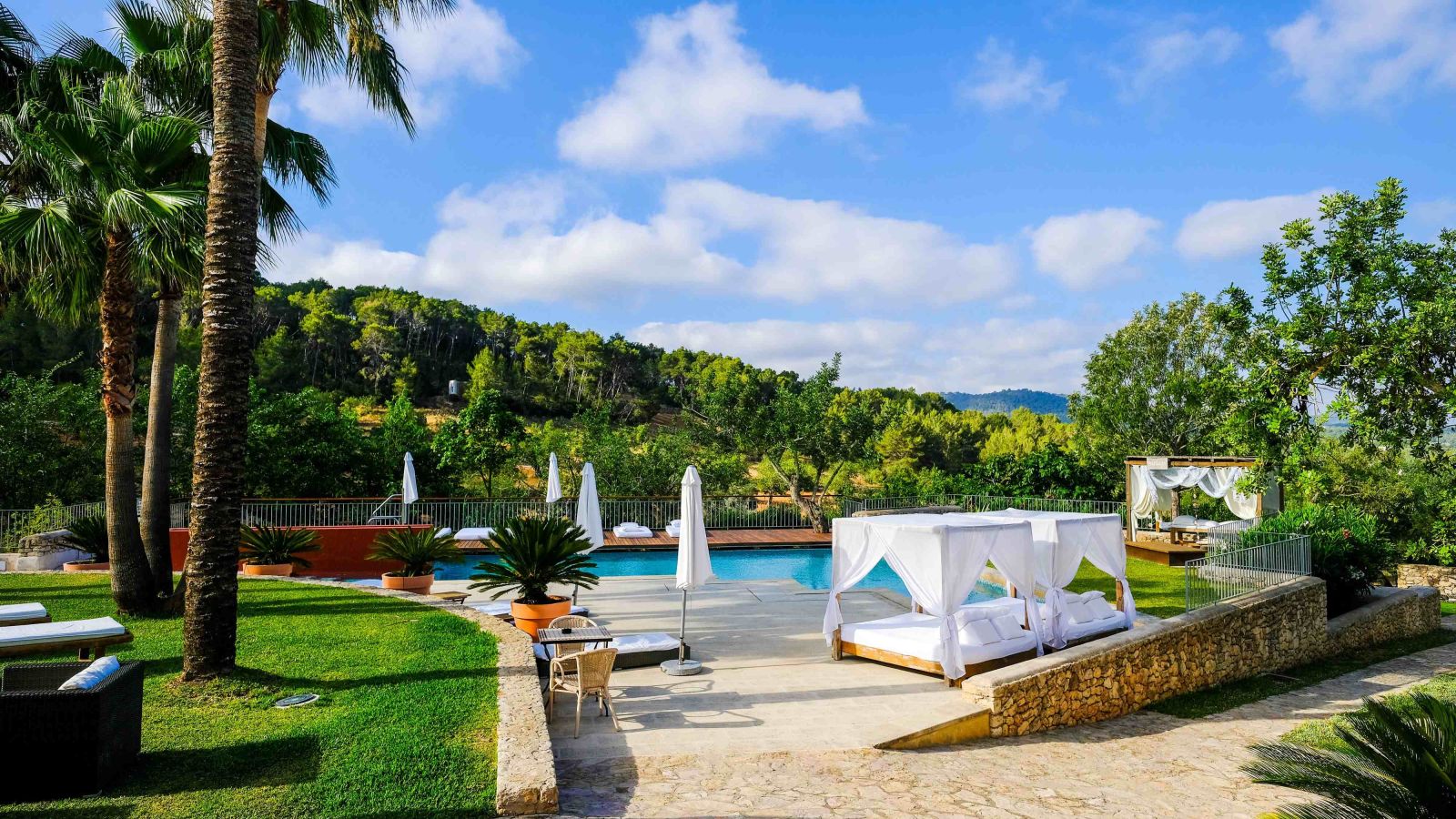 Destinos con encanto donde escaparse en Semana Santa