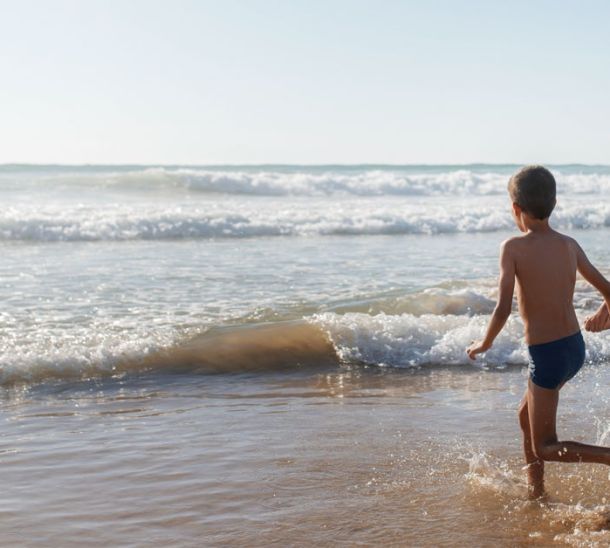 ¡Disfruta de un día en familia en las playas de Es Niu Blau y Cala Martina!