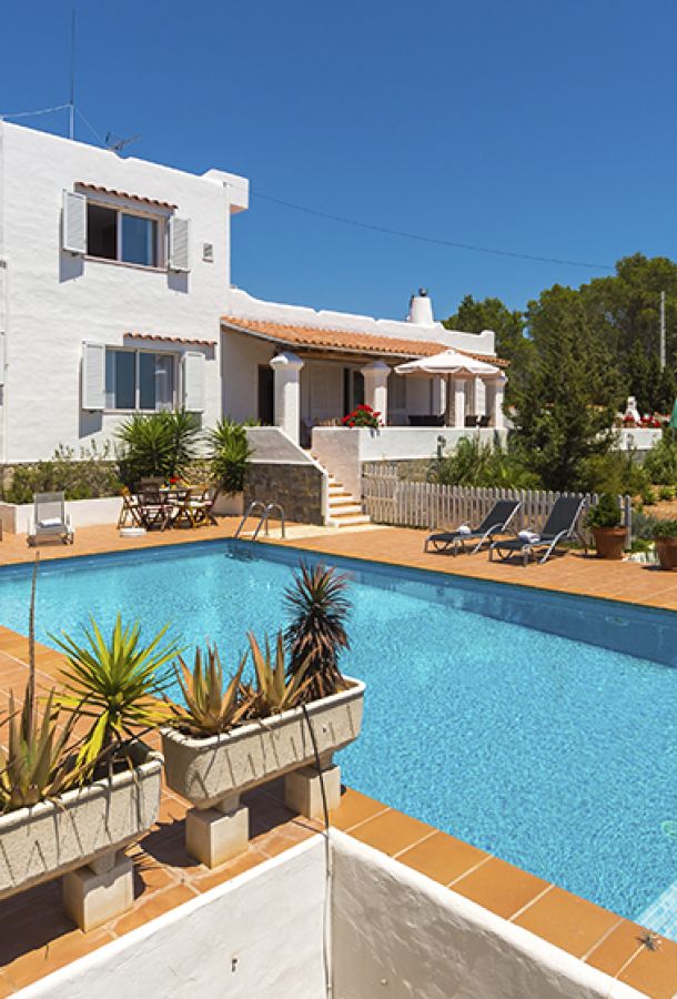 Green & Blue Villas