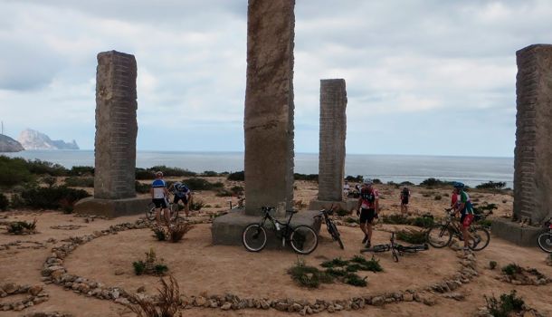 Cala Llentia, ruta en bicicleta